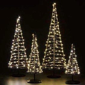 Juletræ med lys, indendørs | Stilling Flag